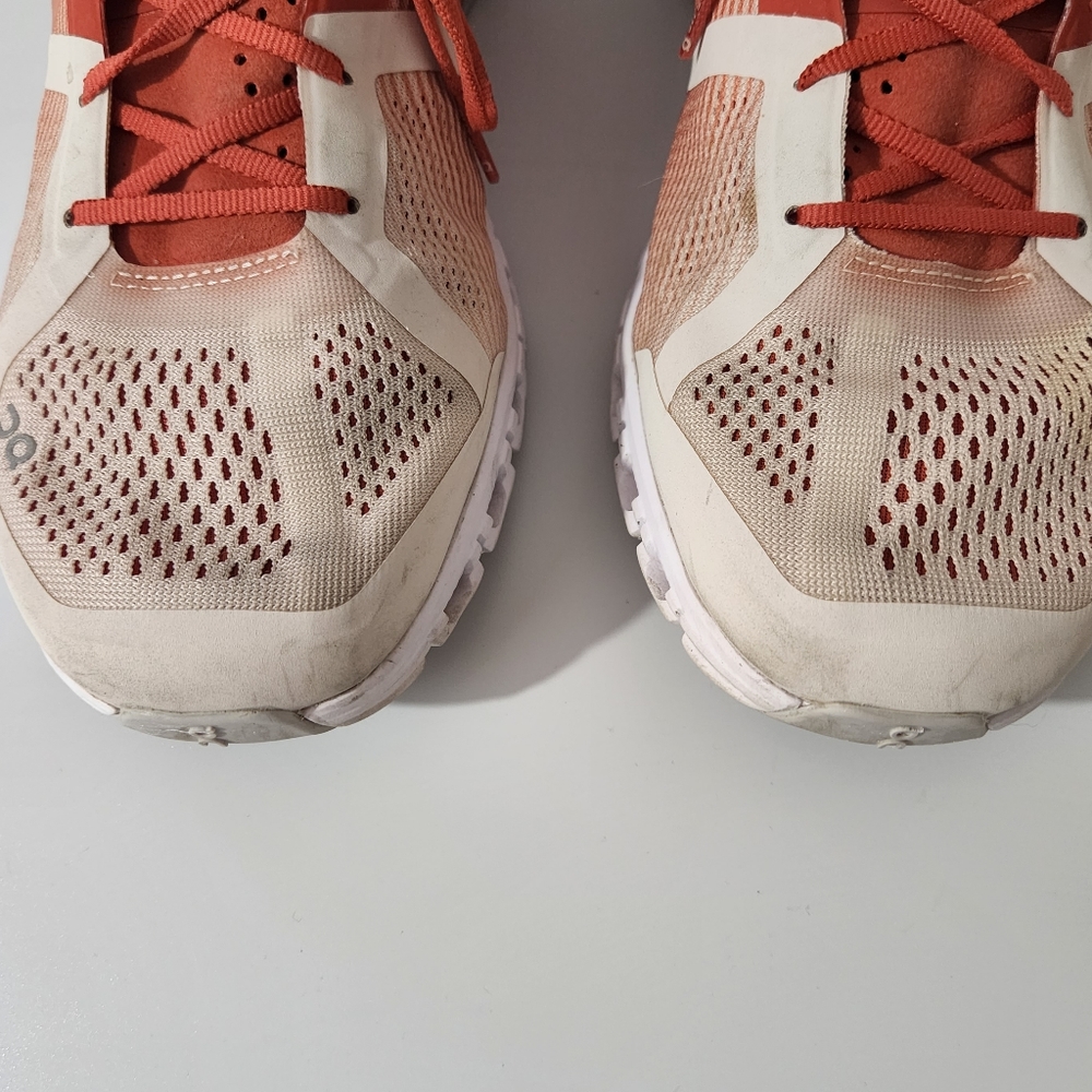 On Cloud Rust/Rose Cloudflow Running Shoes Size 1… - image 3